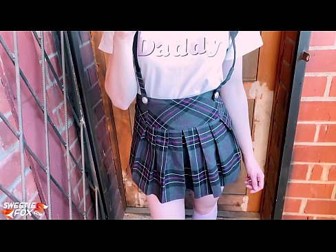 ❤️ Školáčka jej hlboko vysaje penis a namiesto vyučovania šuká. Sex video na nás ❤