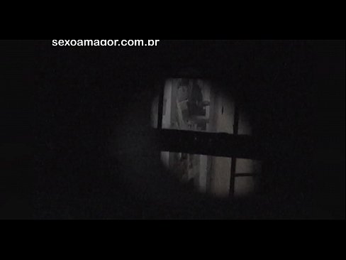 ❤️ Blondínka sa nechá tajne natáčať voyerom zo susedstva ukrytým za dutými tehlami Sex video na nás ❤